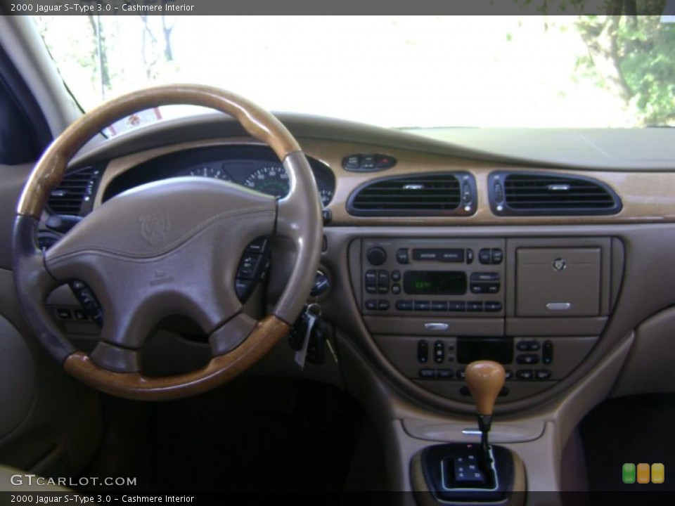 Cashmere Interior Dashboard for the 2000 Jaguar S-Type 3.0 #38817940