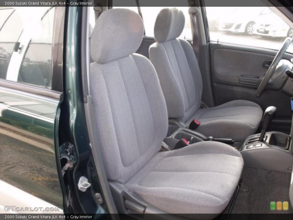 Gray Interior Photo for the 2000 Suzuki Grand Vitara JLX 4x4 #38817984