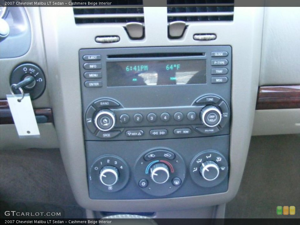 Cashmere Beige Interior Controls for the 2007 Chevrolet Malibu LT Sedan #38829544