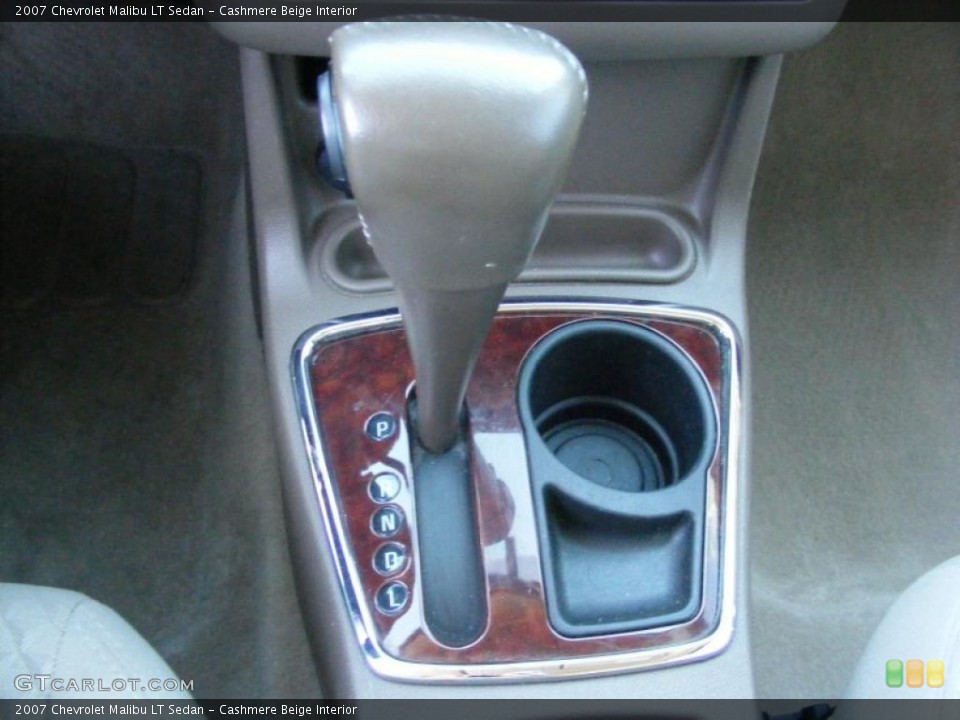 Cashmere Beige Interior Transmission for the 2007 Chevrolet Malibu LT Sedan #38829615