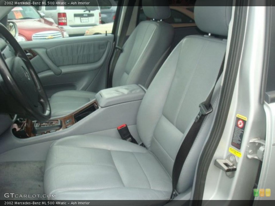 Ash Interior Photo for the 2002 Mercedes-Benz ML 500 4Matic #38845884