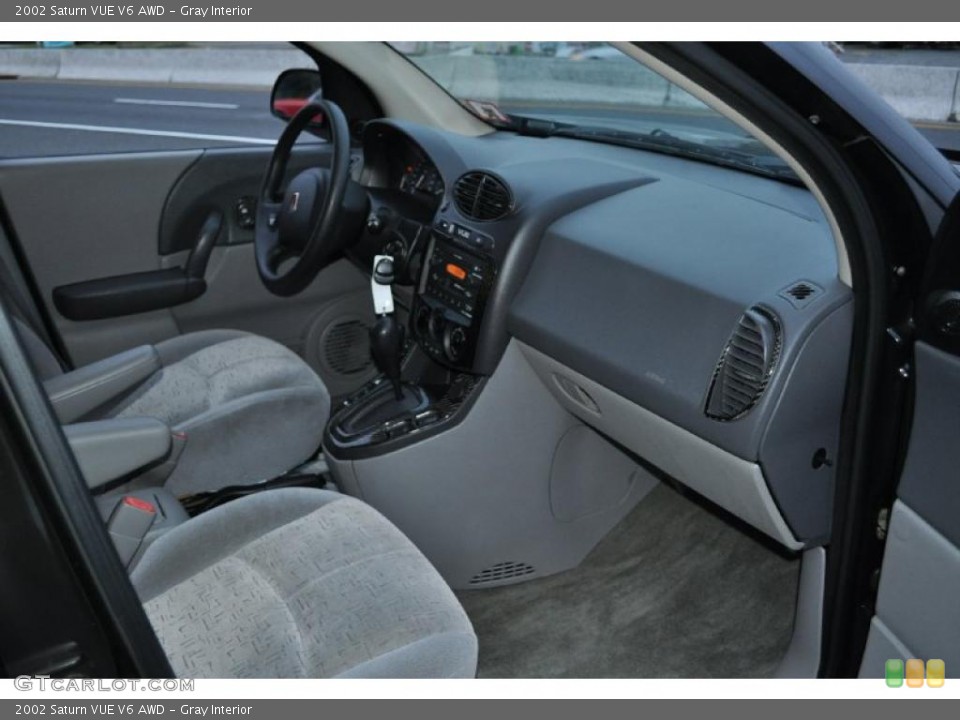 Gray Interior Photo for the 2002 Saturn VUE V6 AWD #38848916