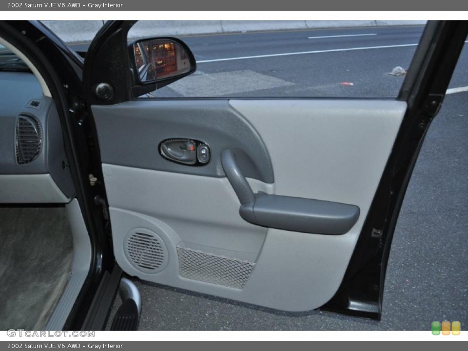 Gray Interior Door Panel for the 2002 Saturn VUE V6 AWD #38849088