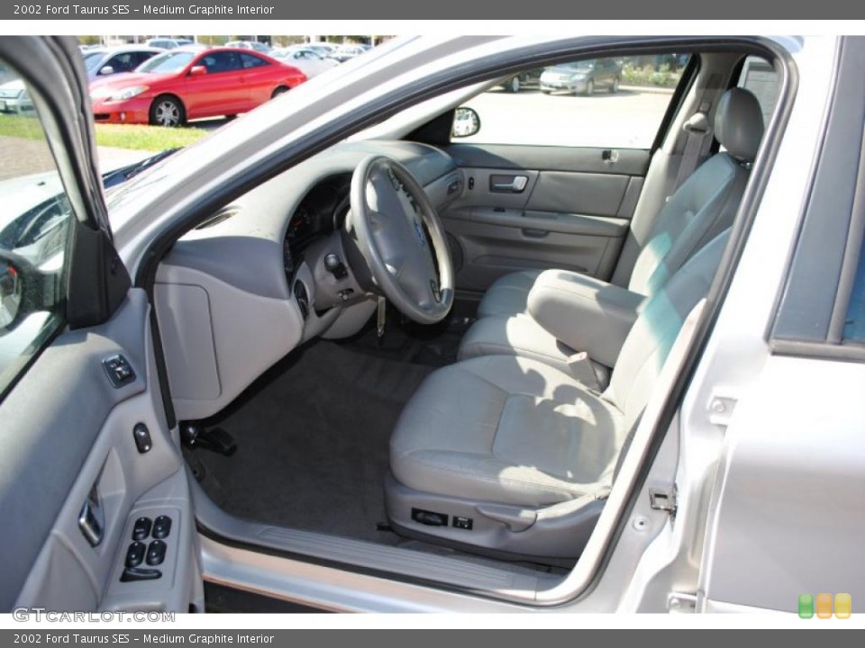 Medium Graphite Interior Photo for the 2002 Ford Taurus SES #38856009