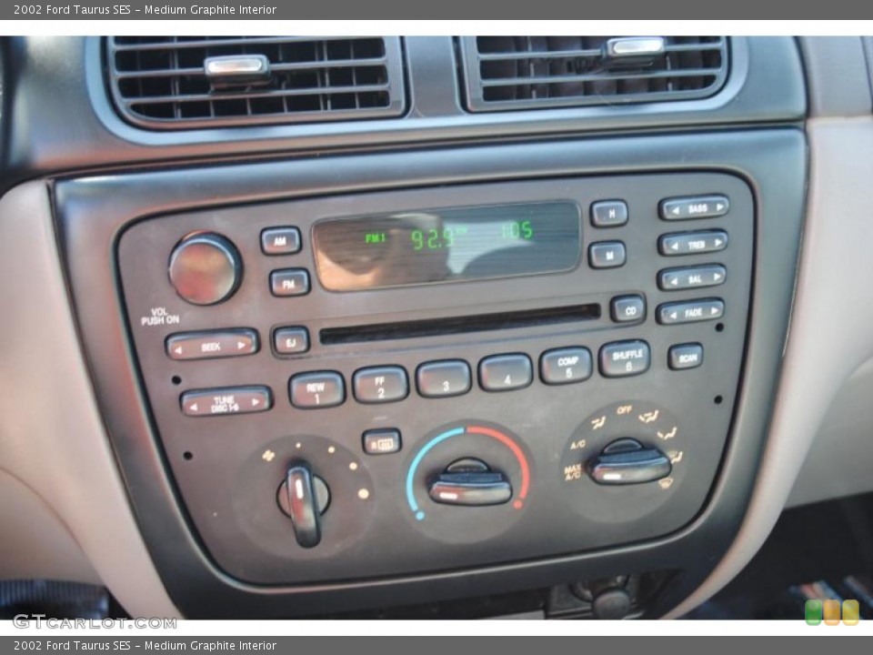 Medium Graphite Interior Controls for the 2002 Ford Taurus SES #38856044