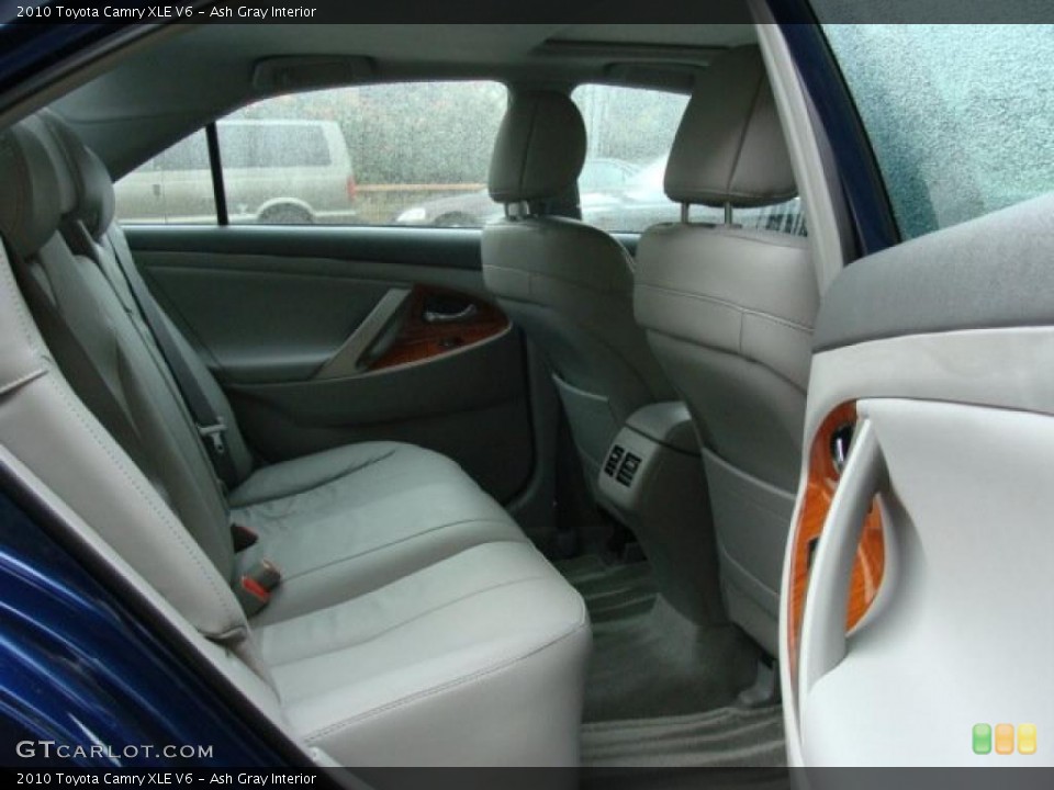 Ash Gray Interior Photo for the 2010 Toyota Camry XLE V6 #38864200