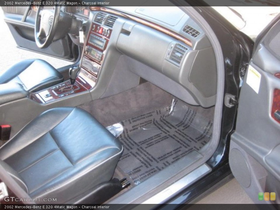 Charcoal Interior Photo for the 2002 Mercedes-Benz E 320 4Matic Wagon #38865208