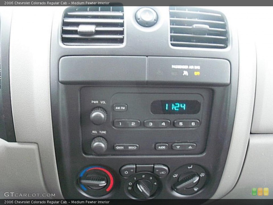 Medium Pewter Interior Controls for the 2006 Chevrolet Colorado Regular Cab #38871156