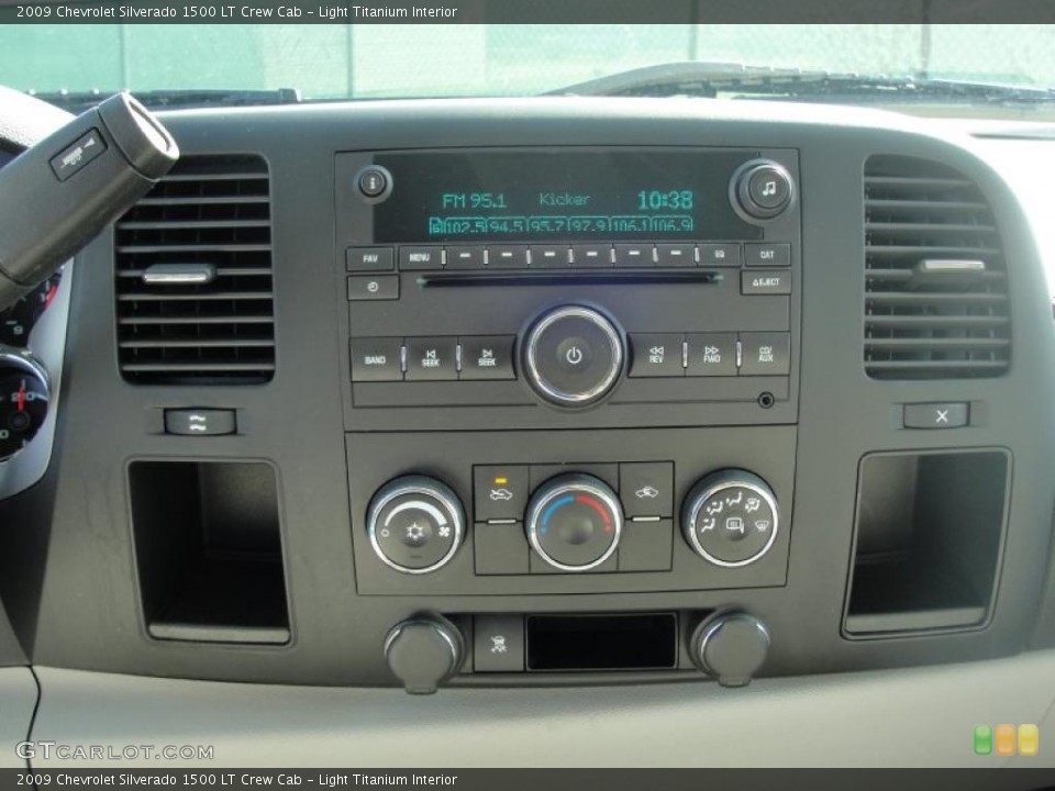 Light Titanium Interior Controls for the 2009 Chevrolet Silverado 1500 LT Crew Cab #38878180