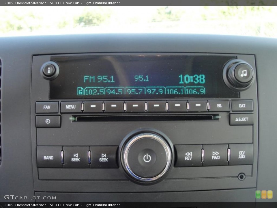 Light Titanium Interior Controls for the 2009 Chevrolet Silverado 1500 LT Crew Cab #38878196