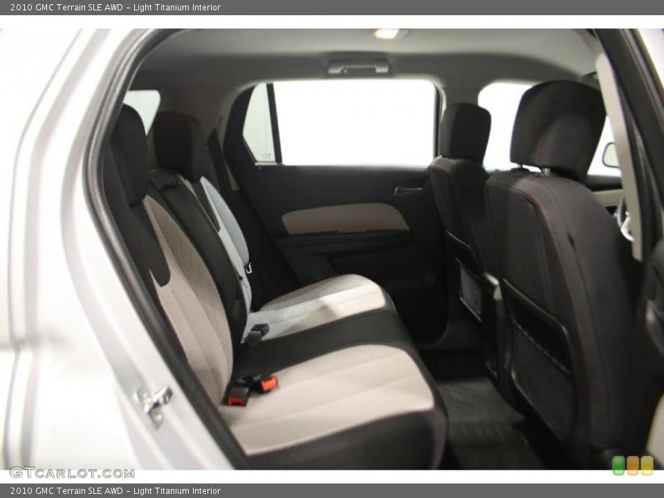 Light Titanium Interior Photo for the 2010 GMC Terrain SLE AWD #38880212