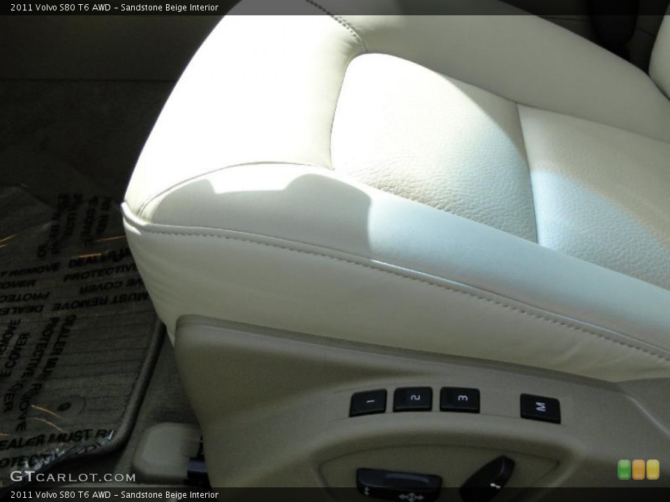 Sandstone Beige Interior Controls for the 2011 Volvo S80 T6 AWD #38889826