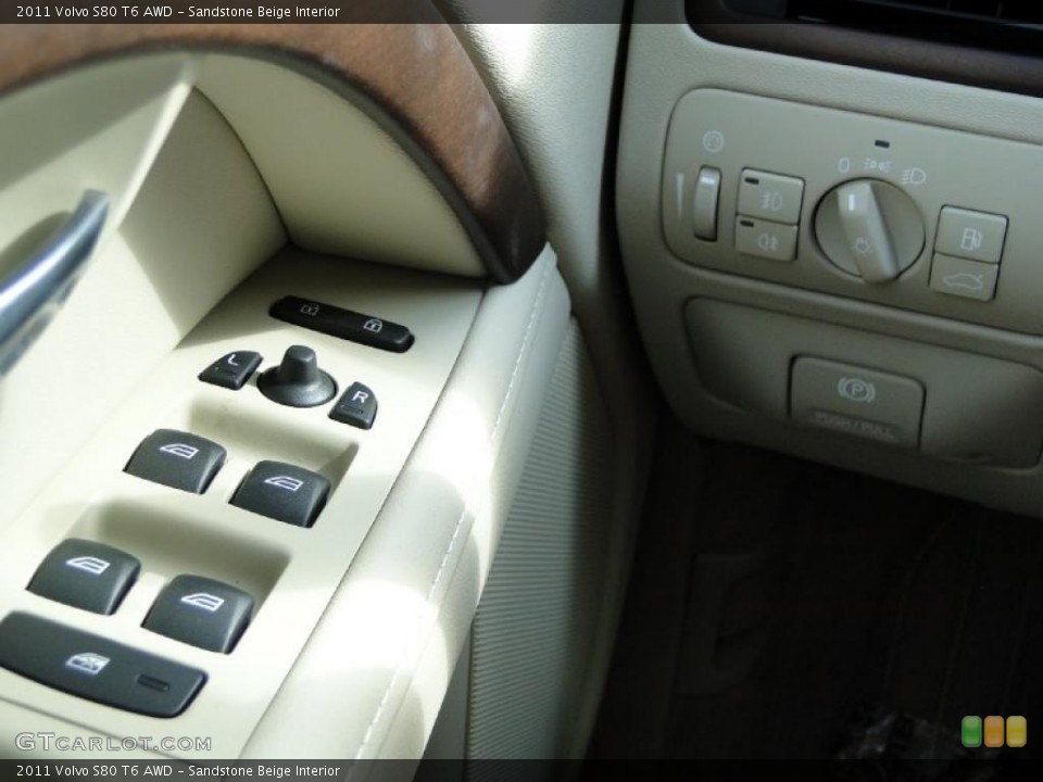 Sandstone Beige Interior Controls for the 2011 Volvo S80 T6 AWD #38889870