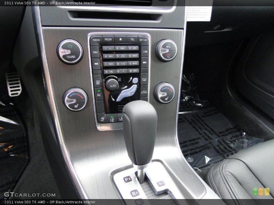 Off Black/Anthracite Interior Controls for the 2011 Volvo S60 T6 AWD #38890250