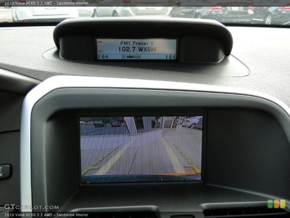Sandstone Interior Navigation for the 2010 Volvo XC60 3.2 AWD #38890898