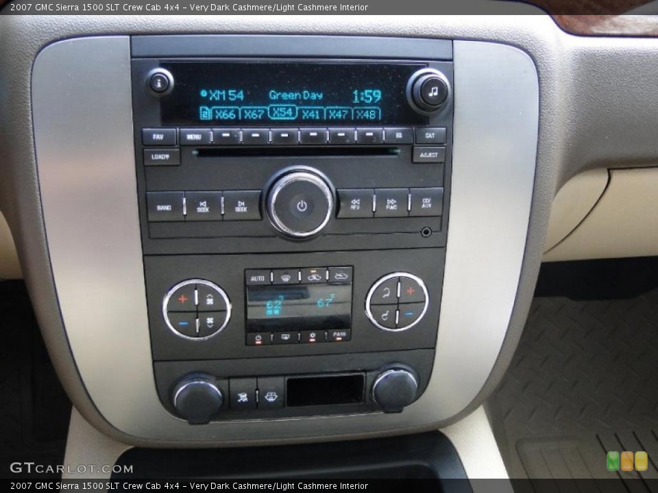Very Dark Cashmere/Light Cashmere Interior Controls for the 2007 GMC Sierra 1500 SLT Crew Cab 4x4 #38892370
