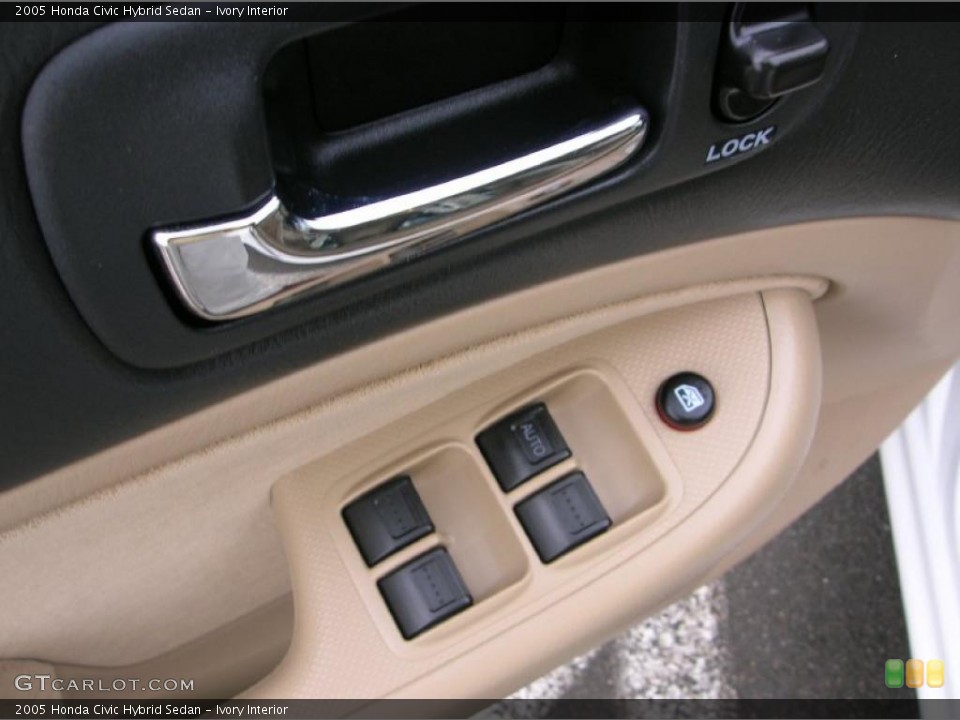 Ivory Interior Controls for the 2005 Honda Civic Hybrid Sedan #38896058