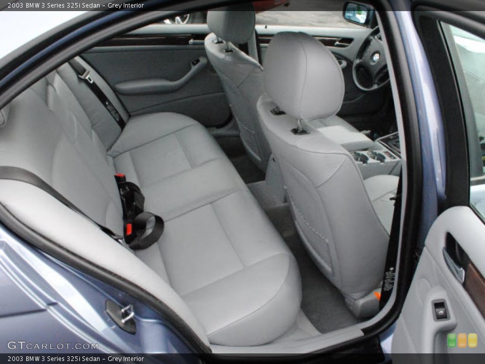 Grey Interior Photo for the 2003 BMW 3 Series 325i Sedan #38897530