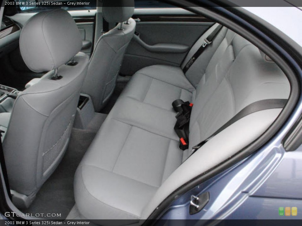 Grey Interior Photo for the 2003 BMW 3 Series 325i Sedan #38897646