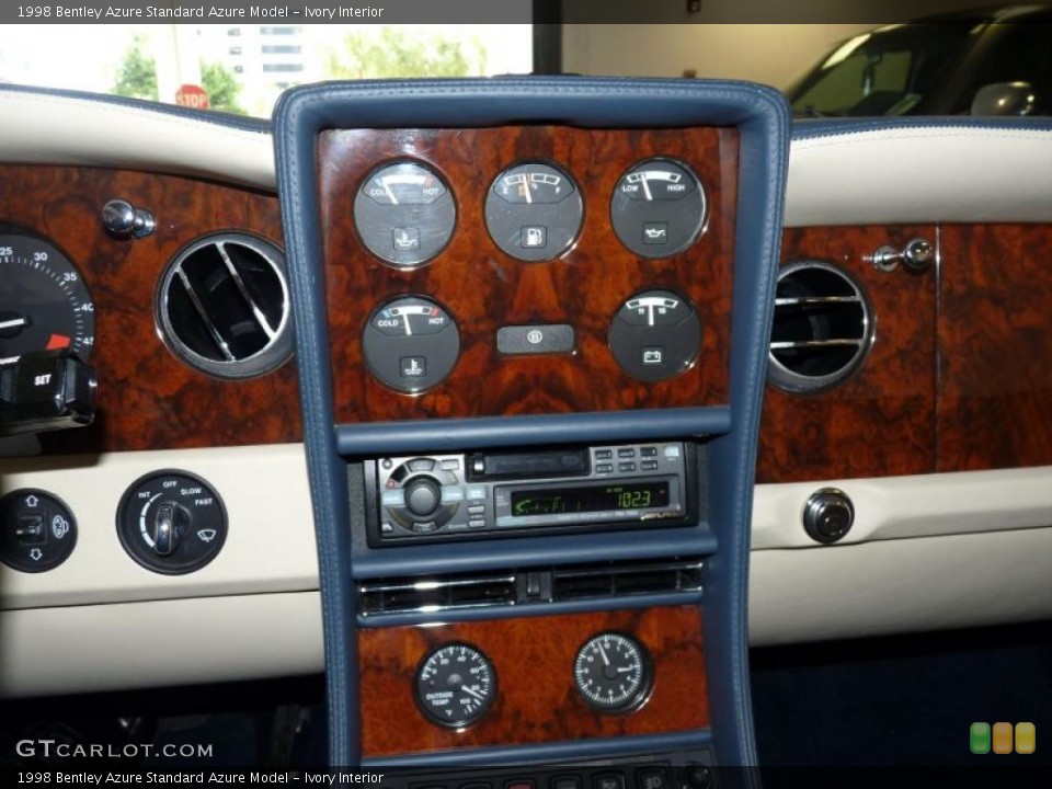 Ivory Interior Controls for the 1998 Bentley Azure  #38898386