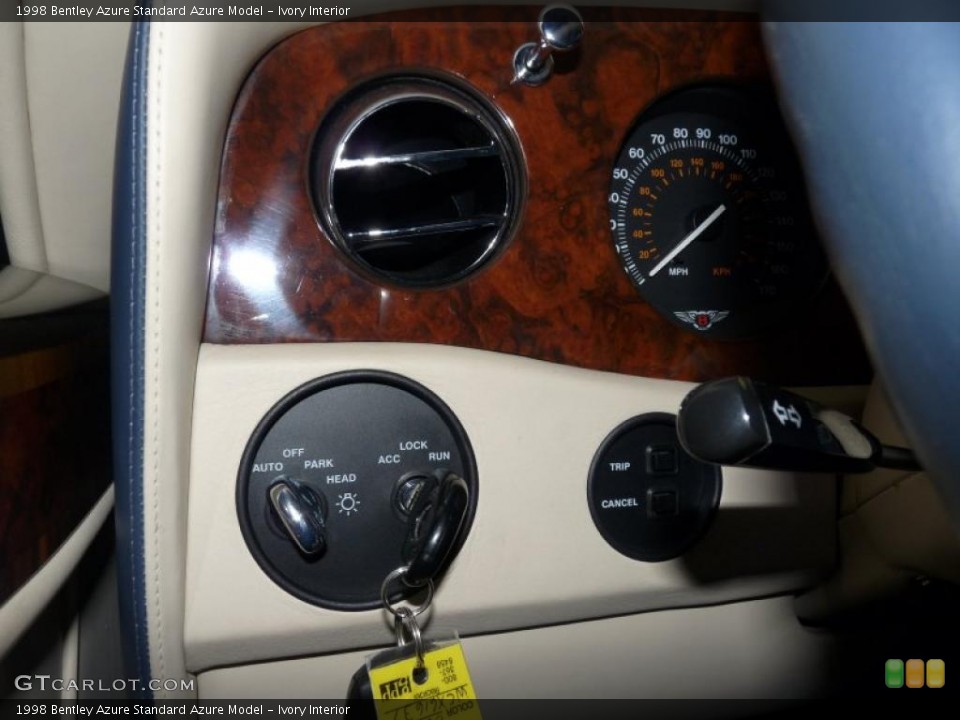 Ivory Interior Controls for the 1998 Bentley Azure  #38898450