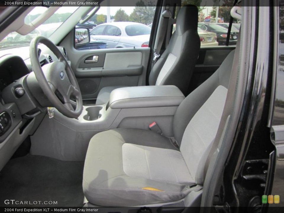 Medium Flint Gray Interior Photo for the 2004 Ford Expedition XLT #38898994