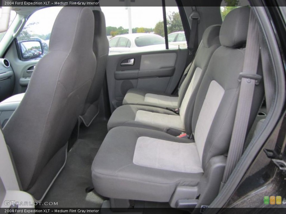 Medium Flint Gray Interior Photo for the 2004 Ford Expedition XLT #38899030