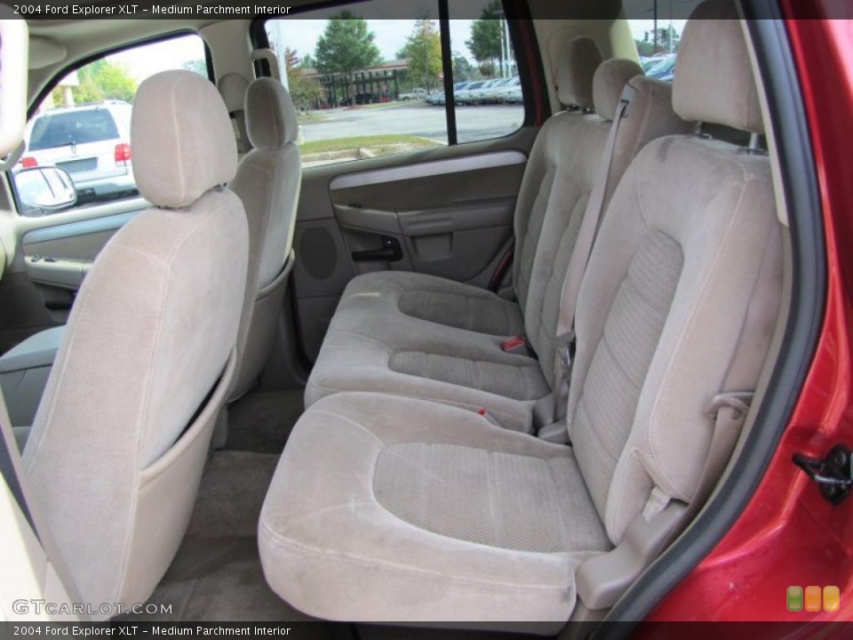 Medium Parchment Interior Photo for the 2004 Ford Explorer XLT #38899298