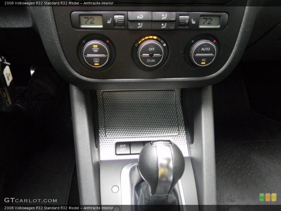 Anthracite Interior Controls for the 2008 Volkswagen R32  #38900354