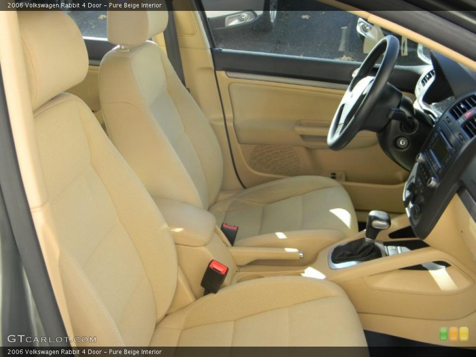 Pure Beige Interior Photo for the 2006 Volkswagen Rabbit 4 Door #38901174