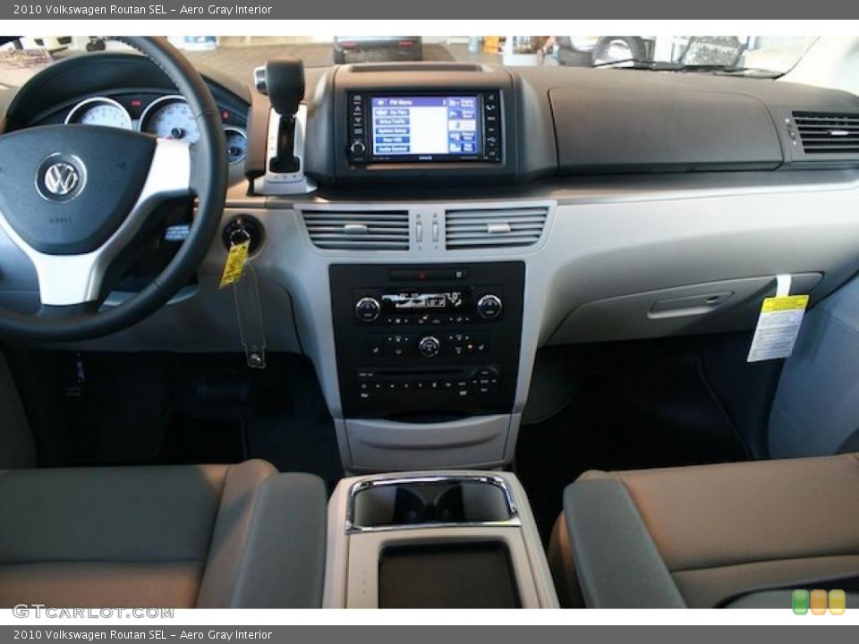 Aero Gray Interior Dashboard for the 2010 Volkswagen Routan SEL #38903370