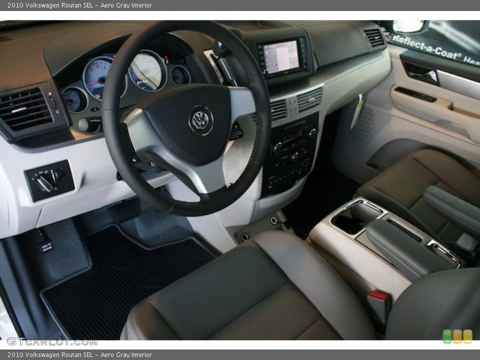 Aero Gray Interior Prime Interior for the 2010 Volkswagen Routan SEL #38903482