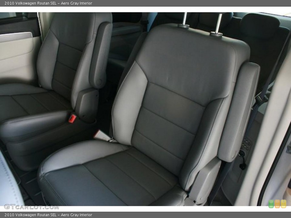 Aero Gray Interior Photo for the 2010 Volkswagen Routan SEL #38903546