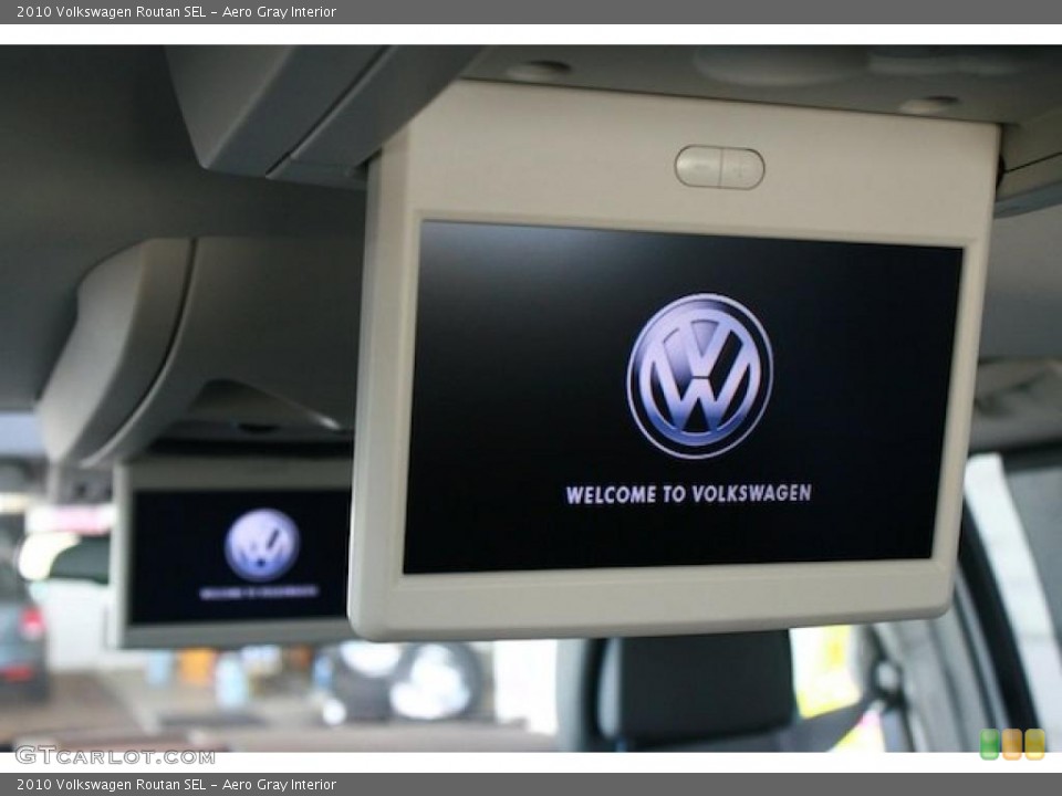 Aero Gray Interior Controls for the 2010 Volkswagen Routan SEL #38903594