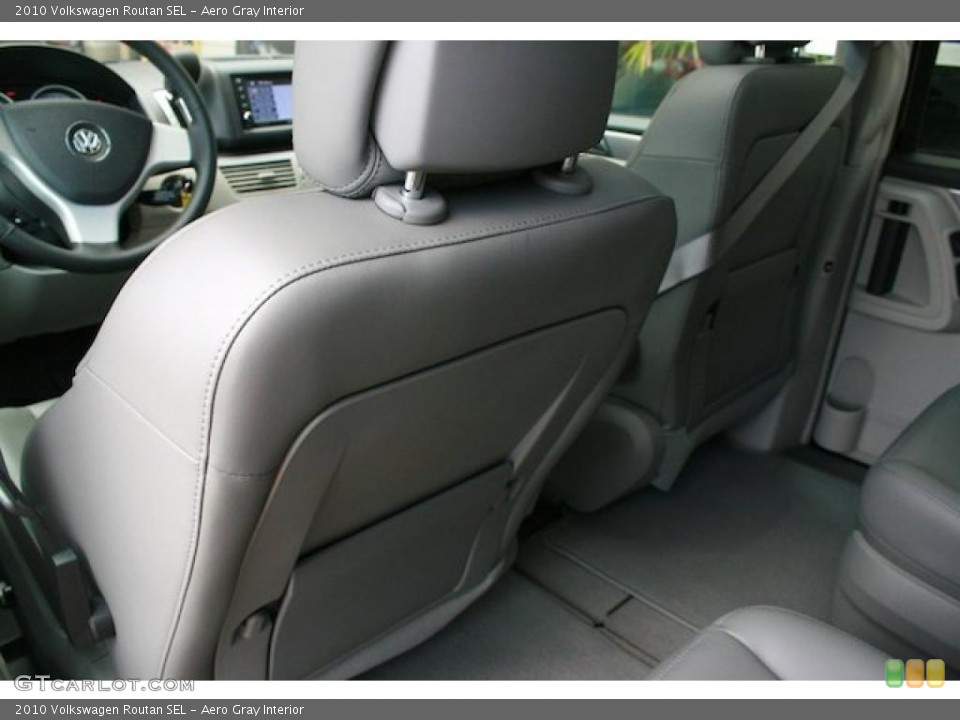 Aero Gray Interior Photo for the 2010 Volkswagen Routan SEL #38903902