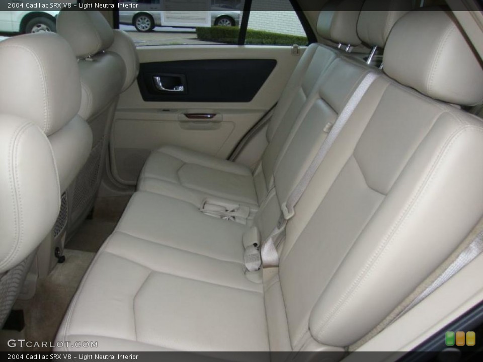 Light Neutral Interior Photo for the 2004 Cadillac SRX V8 #38904422