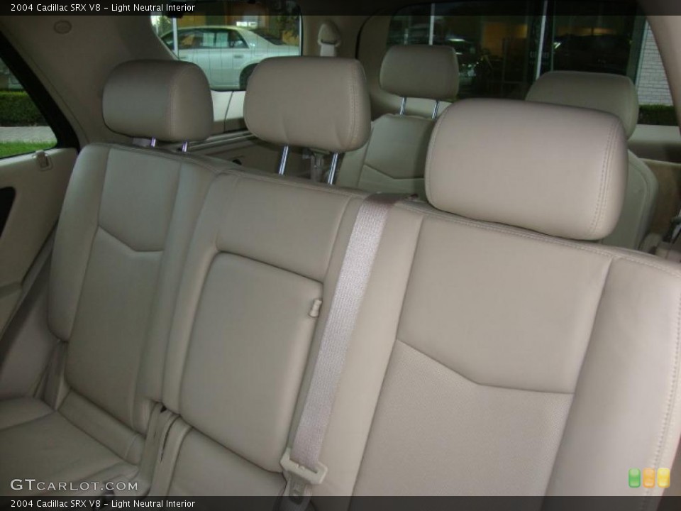 Light Neutral Interior Photo for the 2004 Cadillac SRX V8 #38904454