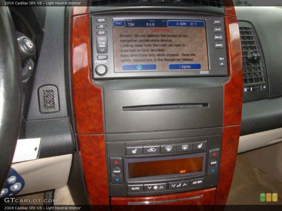 Light Neutral Interior Controls for the 2004 Cadillac SRX V8 #38904586