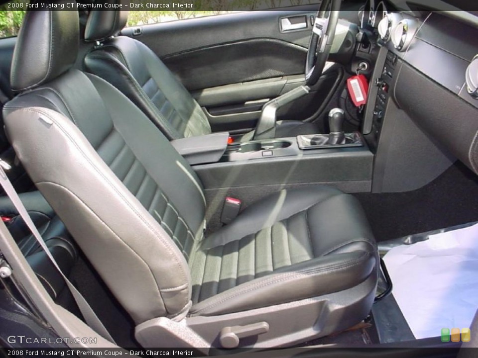 Dark Charcoal Interior Photo for the 2008 Ford Mustang GT Premium Coupe #38905610