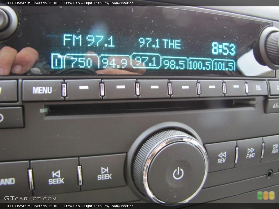 Light Titanium/Ebony Interior Controls for the 2011 Chevrolet Silverado 1500 LT Crew Cab #38907110