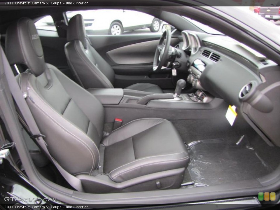 Black Interior Photo for the 2011 Chevrolet Camaro SS Coupe #38907342
