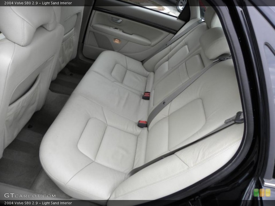 Light Sand Interior Photo for the 2004 Volvo S80 2.9 #38912686