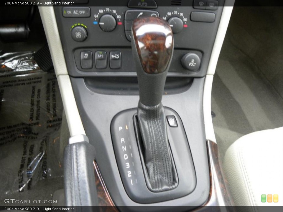 Light Sand Interior Transmission for the 2004 Volvo S80 2.9 #38912802