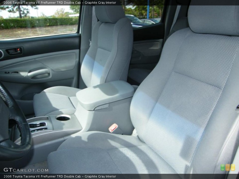 Graphite Gray Interior Photo for the 2006 Toyota Tacoma V6 PreRunner TRD Double Cab #38913542