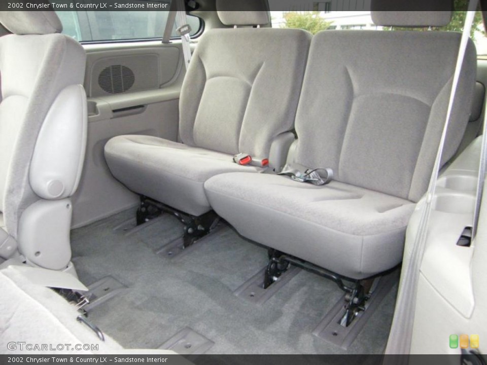 Sandstone Interior Photo for the 2002 Chrysler Town & Country LX #38913814