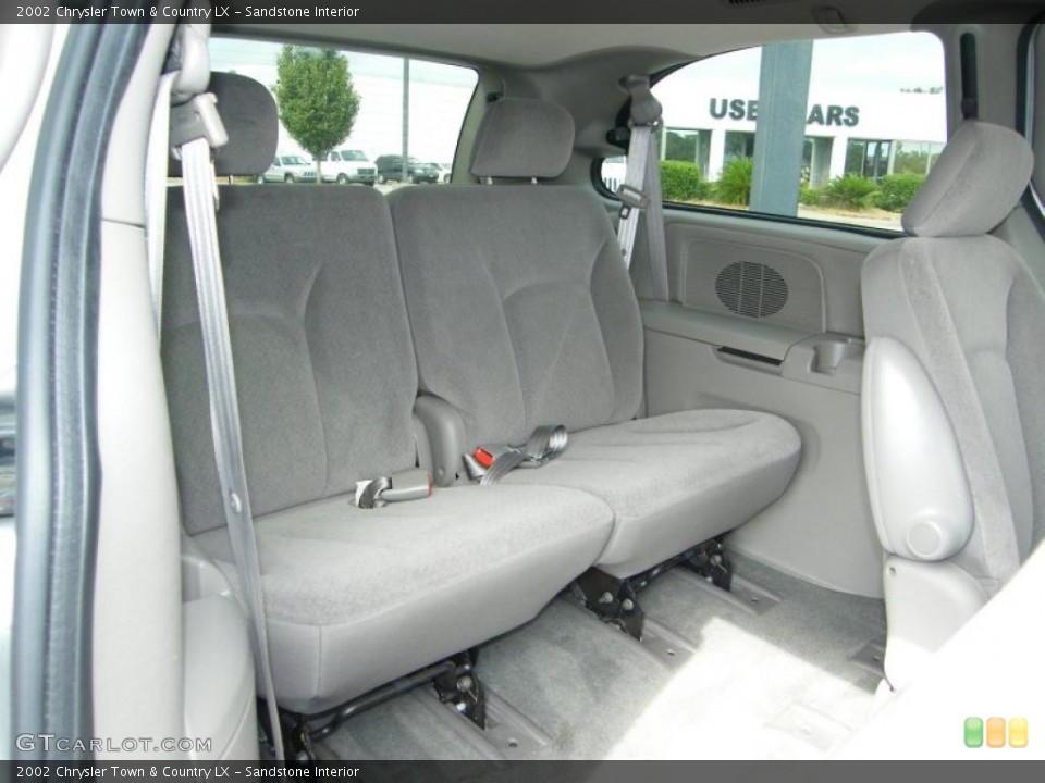Sandstone Interior Photo for the 2002 Chrysler Town & Country LX #38913826