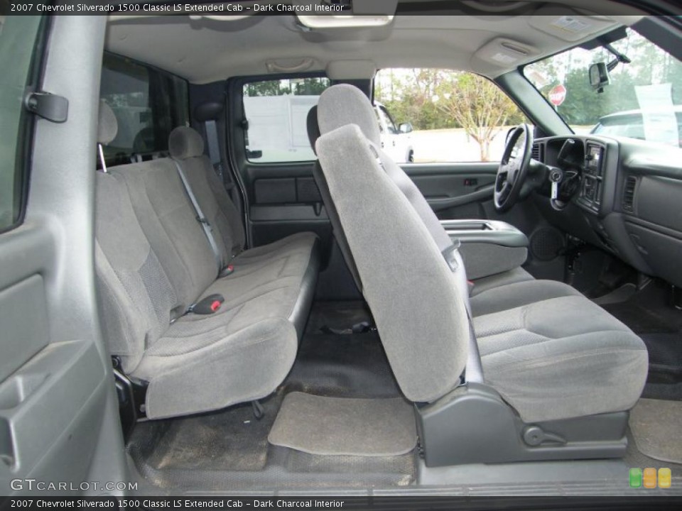 Dark Charcoal Interior Photo for the 2007 Chevrolet Silverado 1500 Classic LS Extended Cab #38915894