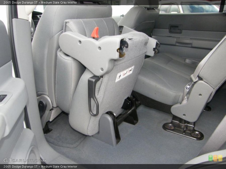 Medium Slate Gray Interior Photo for the 2005 Dodge Durango ST #38916010