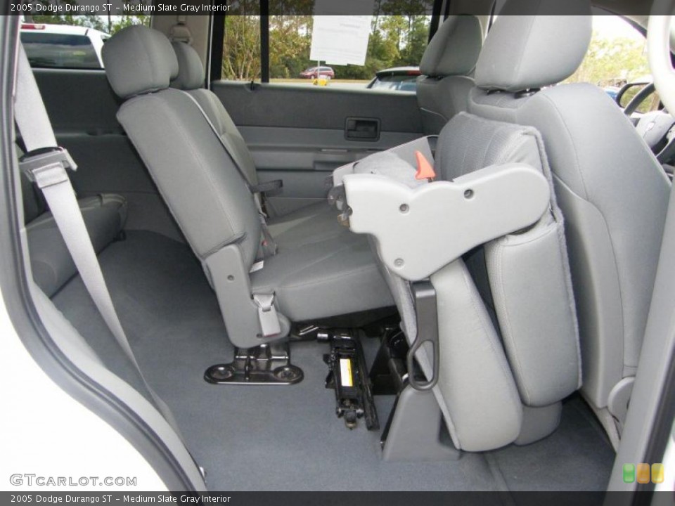 Medium Slate Gray Interior Photo for the 2005 Dodge Durango ST #38916026