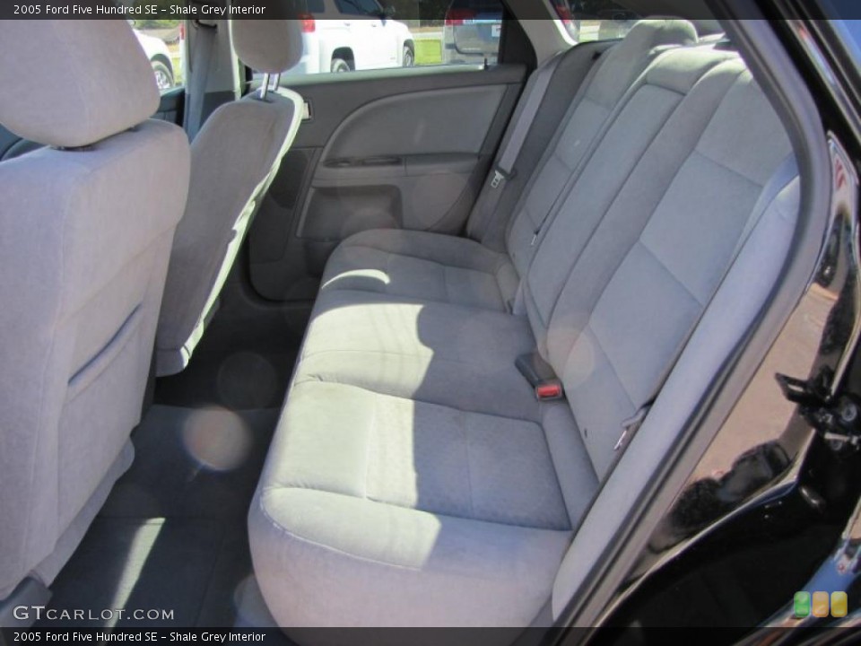 Shale Grey Interior Photo for the 2005 Ford Five Hundred SE #38919206